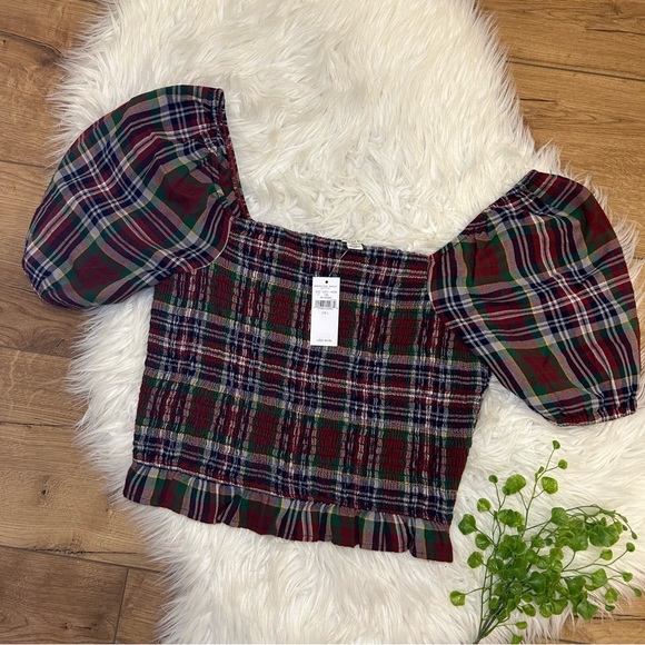 AMERICAN EAGLE Red Smocked Puff Sleeve Cropped Top - Picture 4 of 10